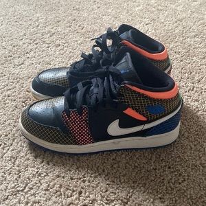 Youth Jordan 1. Size 5Y.